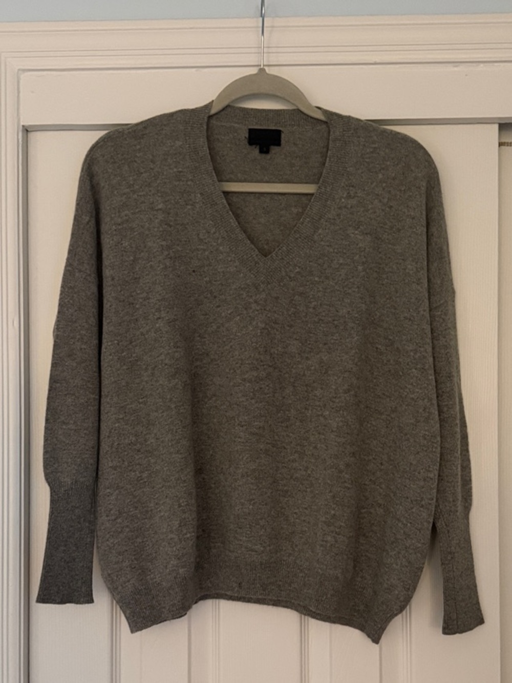 J. Crew Heather Gray 100% Cashmere V-Neck Sweater - Classic Knit